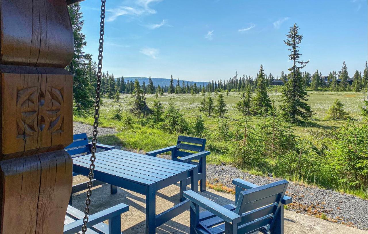 Holiday home Beautiful In Sjusjoen